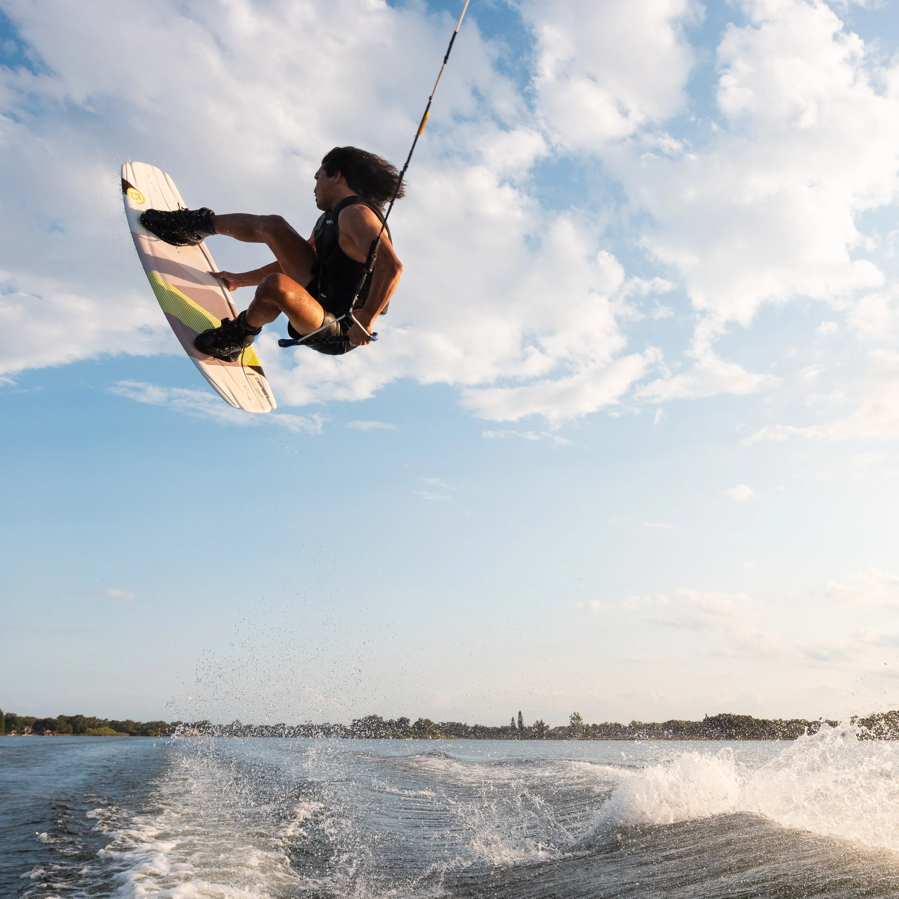 O'Brien Clutch Wakeboard w/ Clutch Binding Packages - Image 2